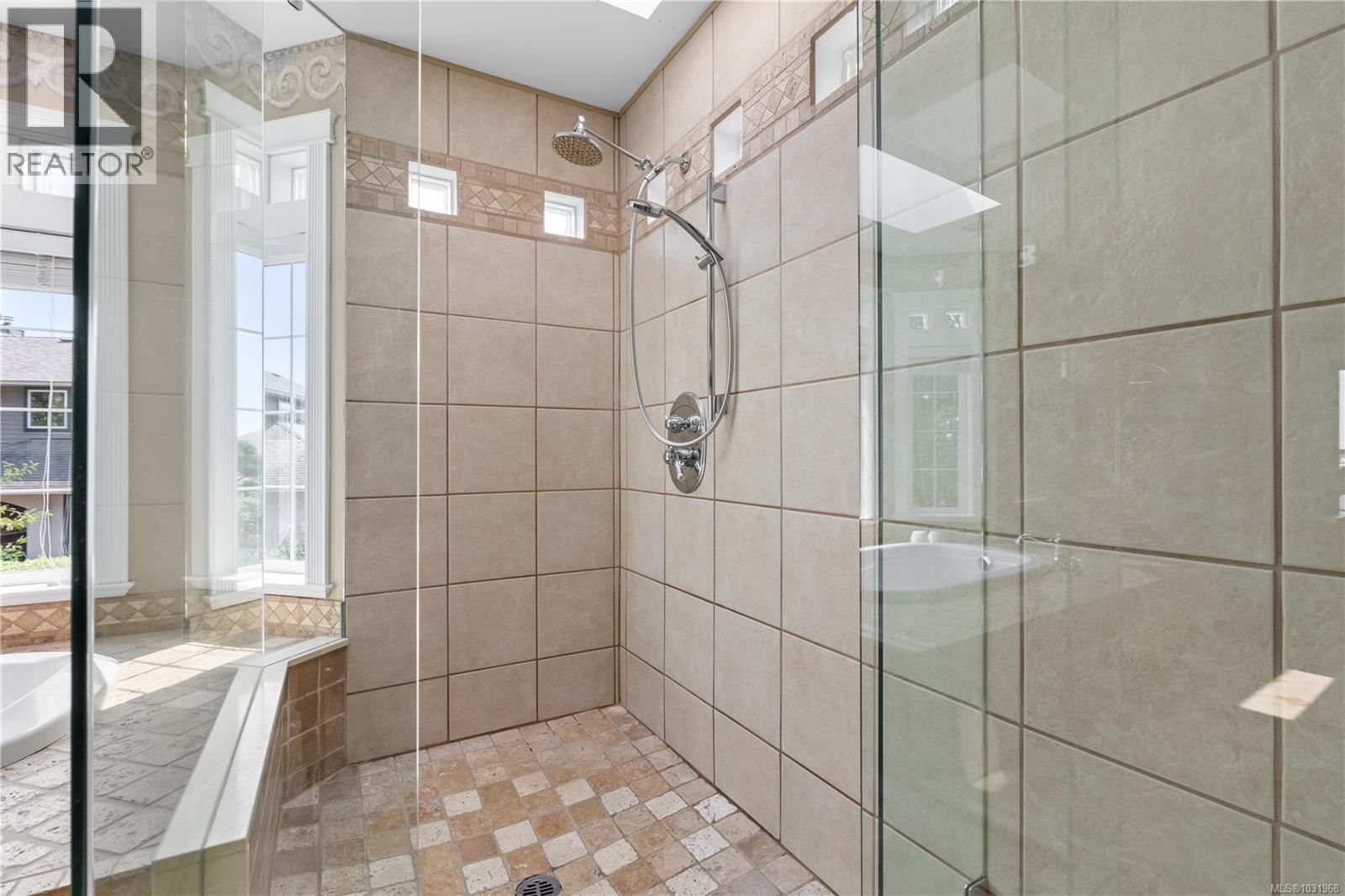 3361 HATLEY DRIVE Image 47