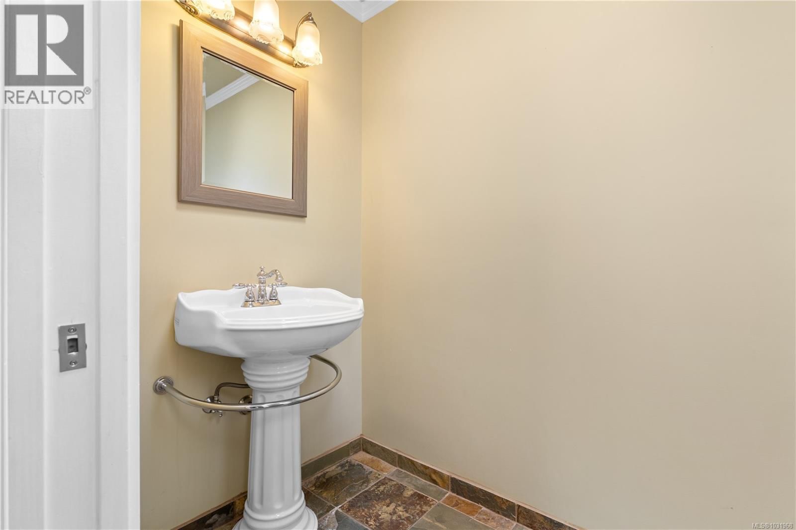 3361 HATLEY DRIVE Image 56