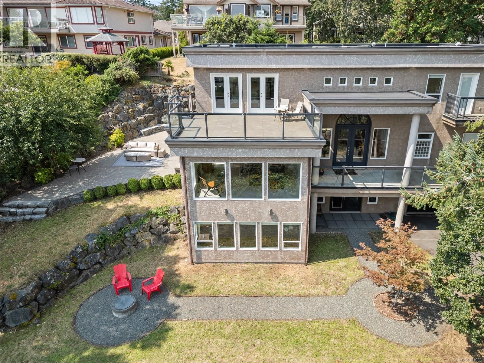 3361 HATLEY DRIVE Image 81