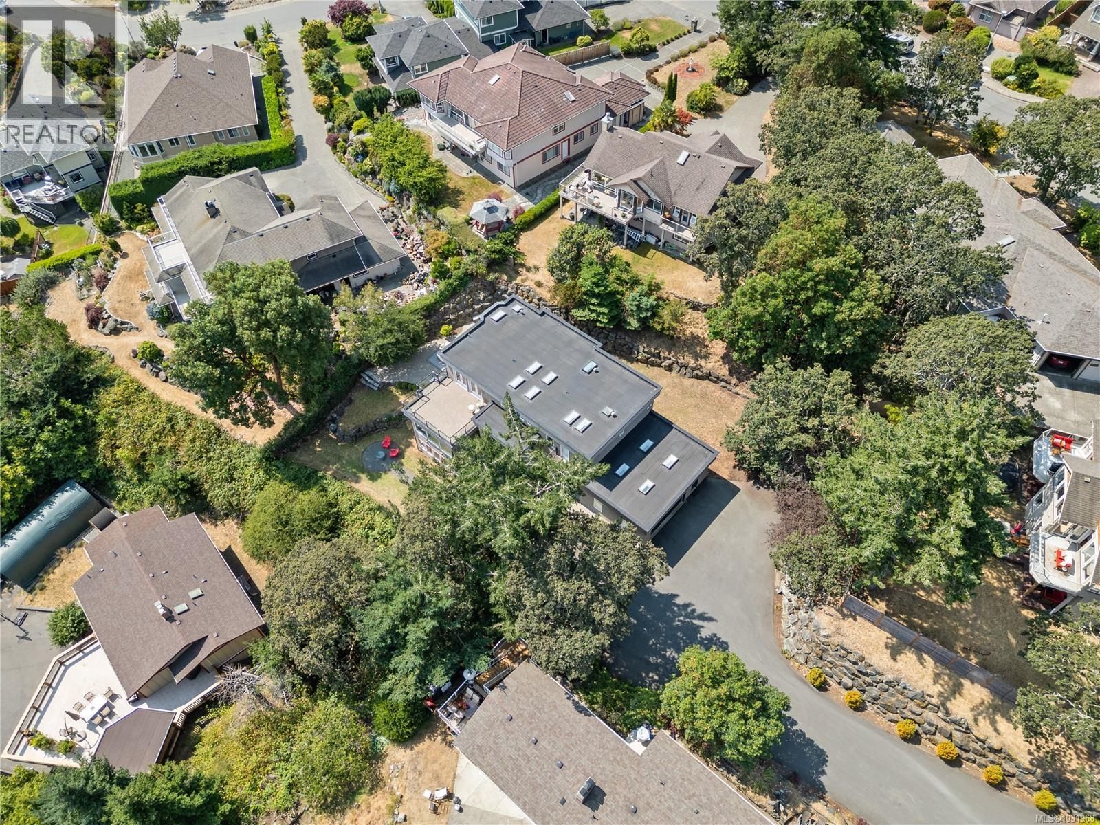 3361 HATLEY DRIVE Image 87