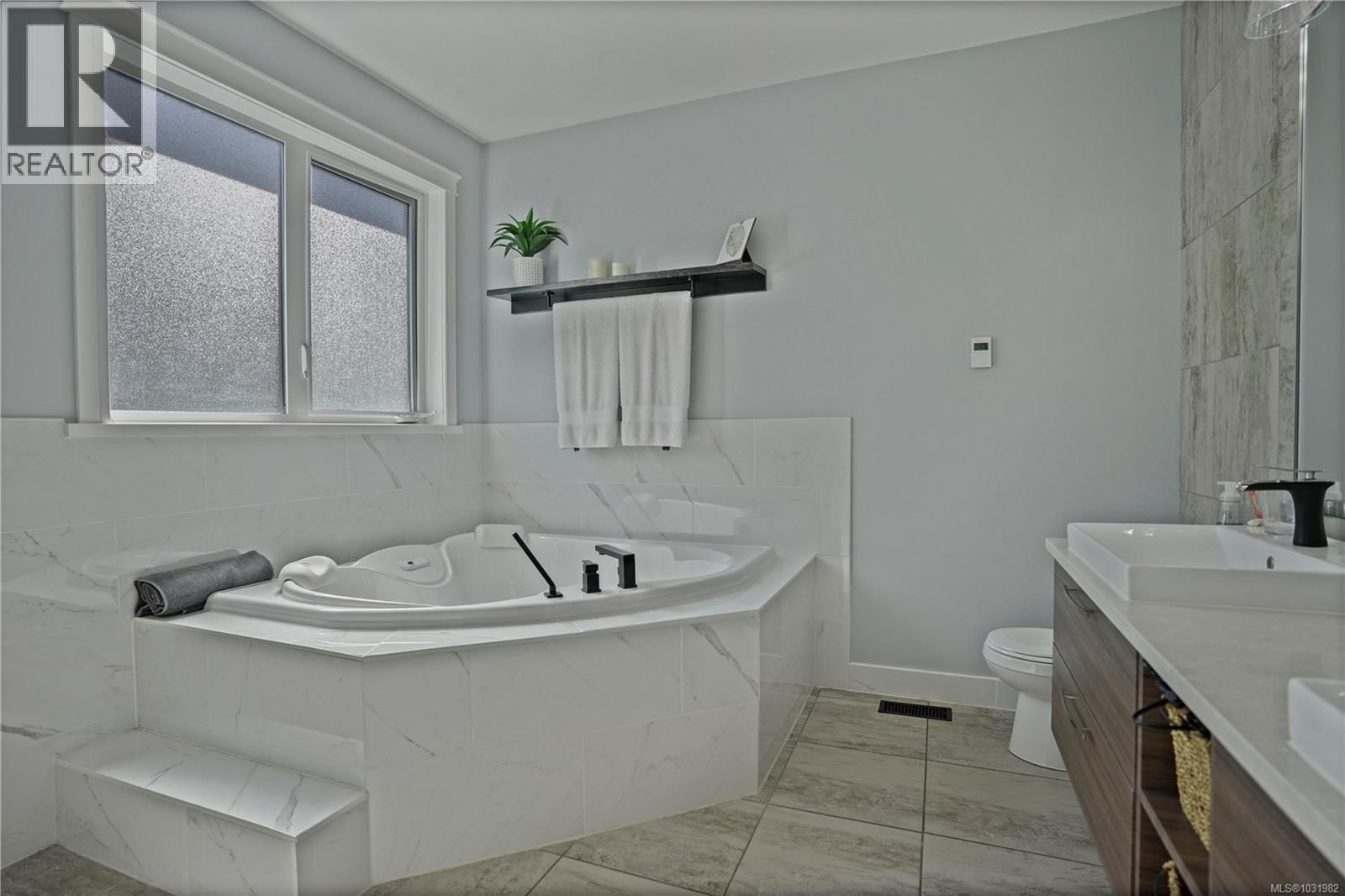 3413 BARRINGTON ROAD Image 11