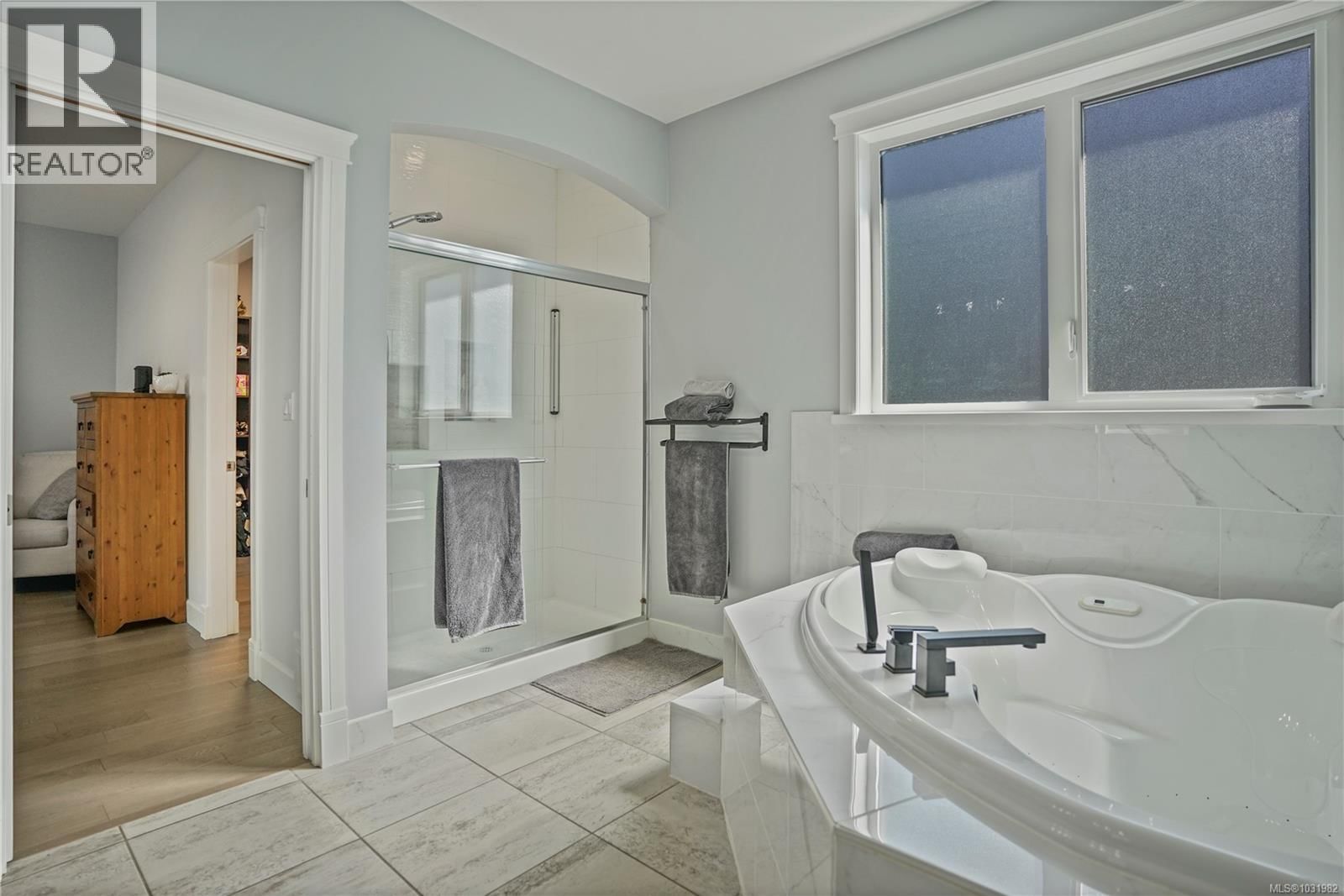 3413 BARRINGTON ROAD Image 12