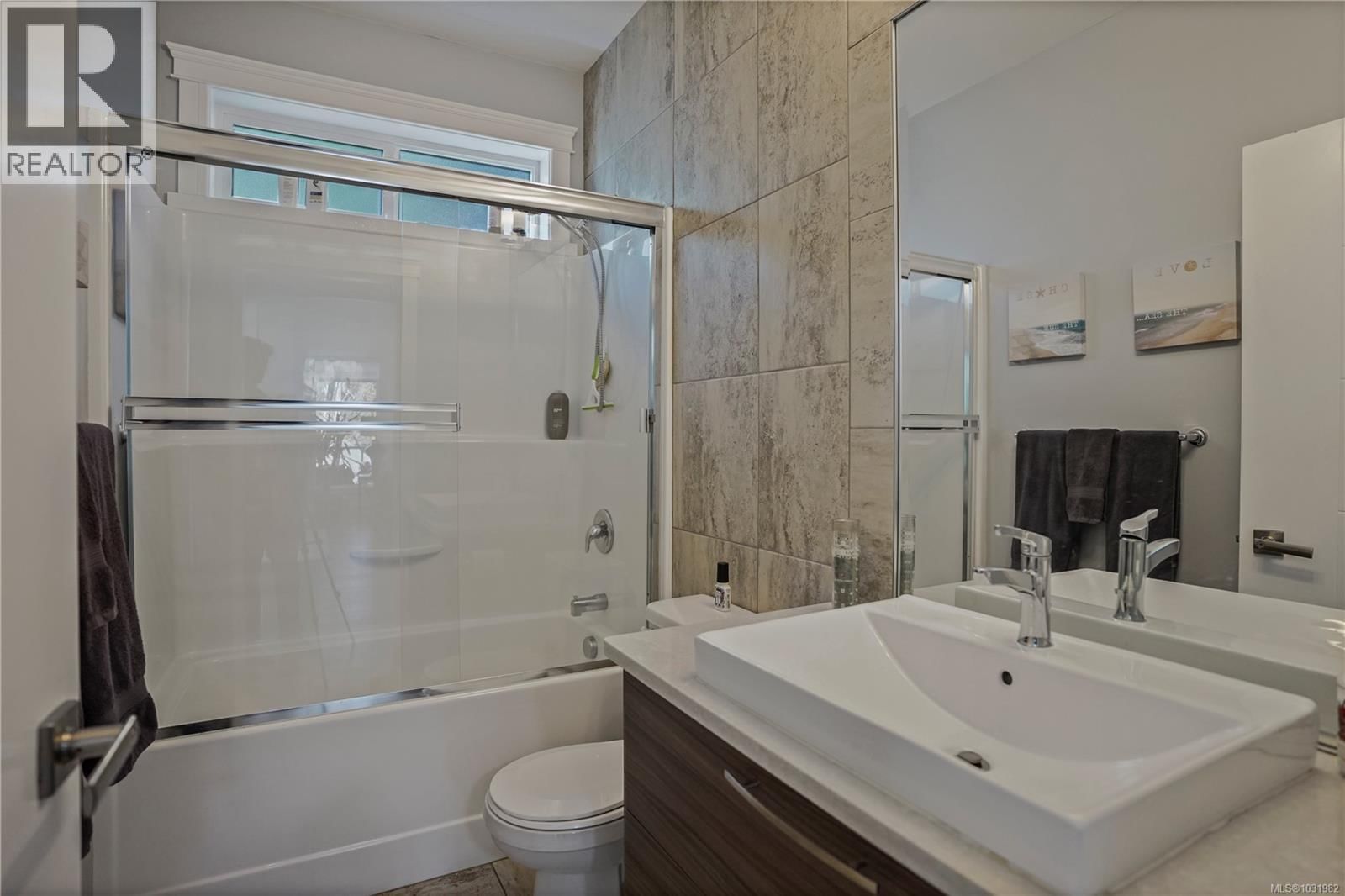 3413 BARRINGTON ROAD Image 15