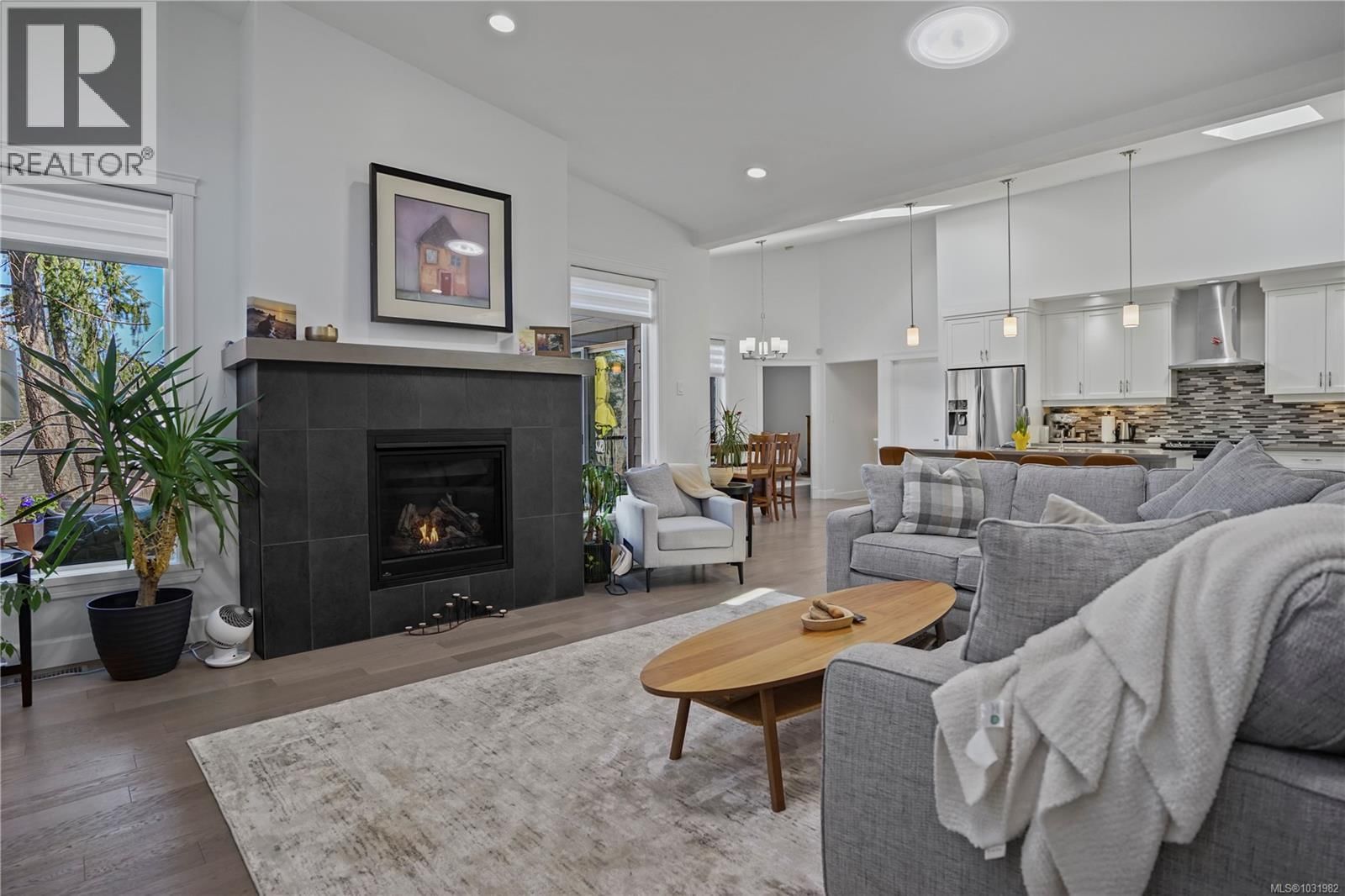 3413 BARRINGTON ROAD Image 2