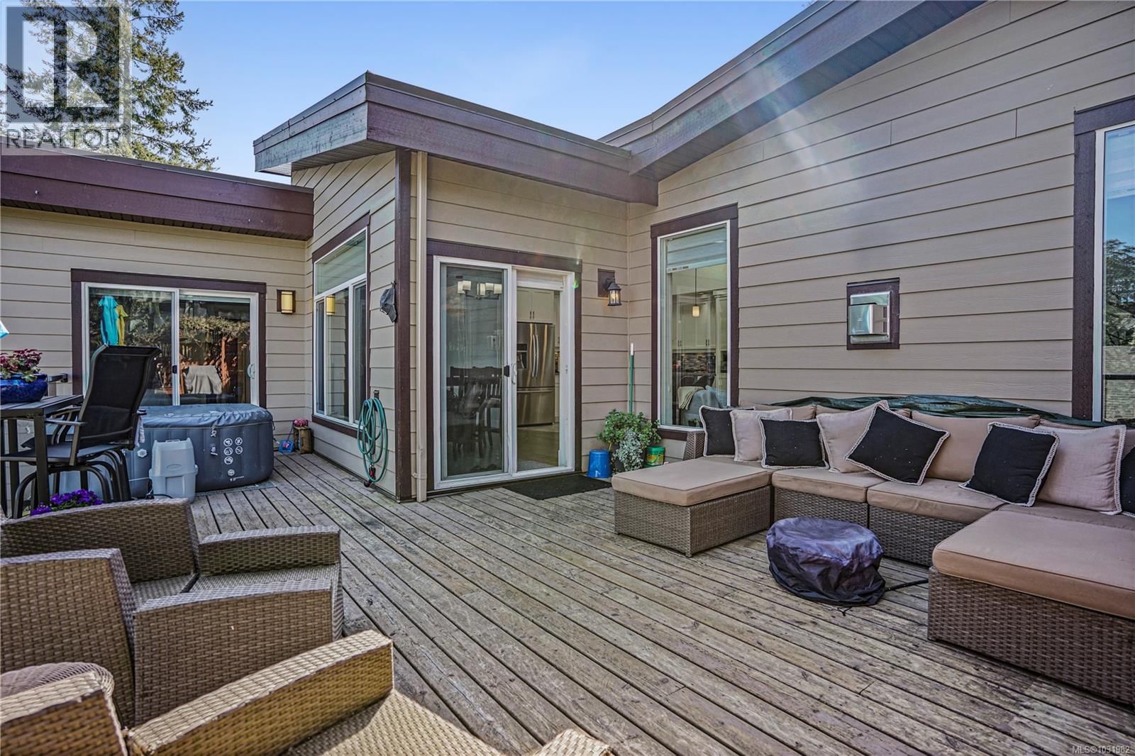 3413 BARRINGTON ROAD Image 20