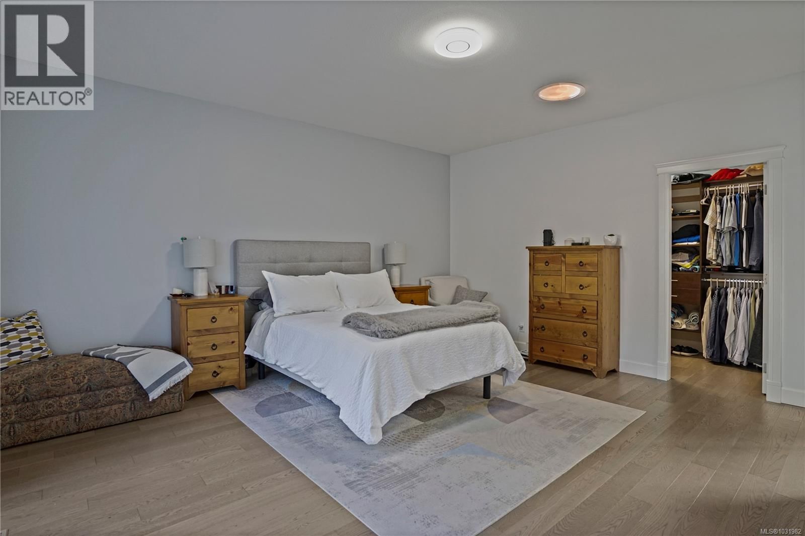 3413 BARRINGTON ROAD Image 9