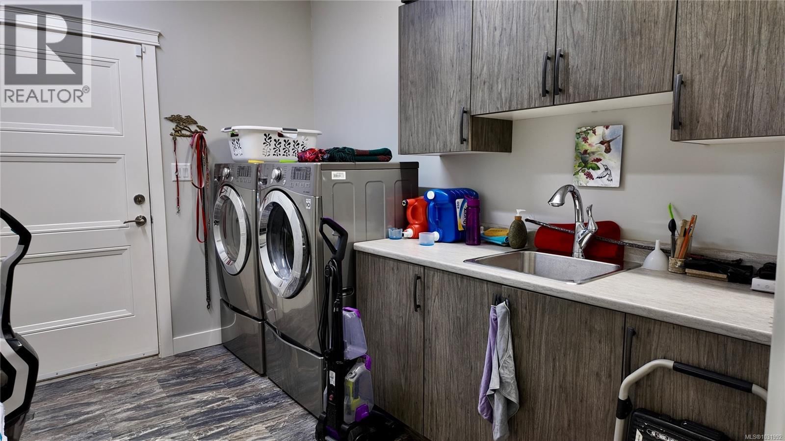 434 MOUNTAIN VIEW DRIVE Image 16