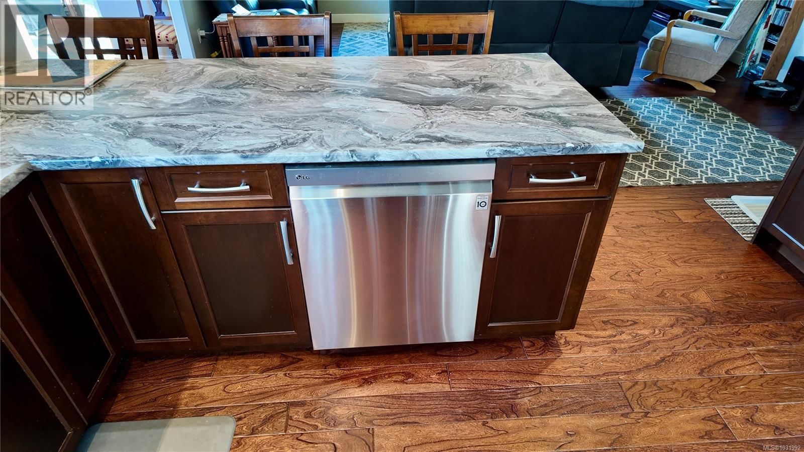 434 MOUNTAIN VIEW DRIVE Image 7