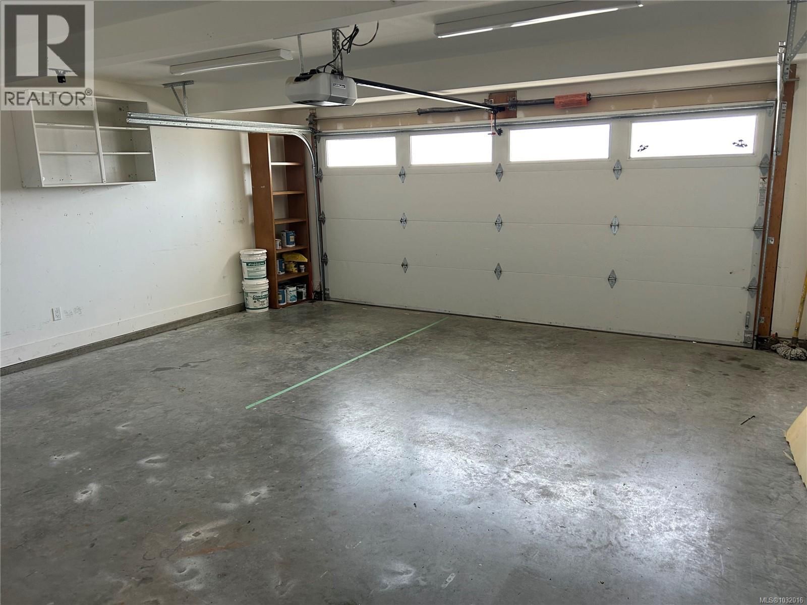 6568 FELDERHOF ROAD Image 19