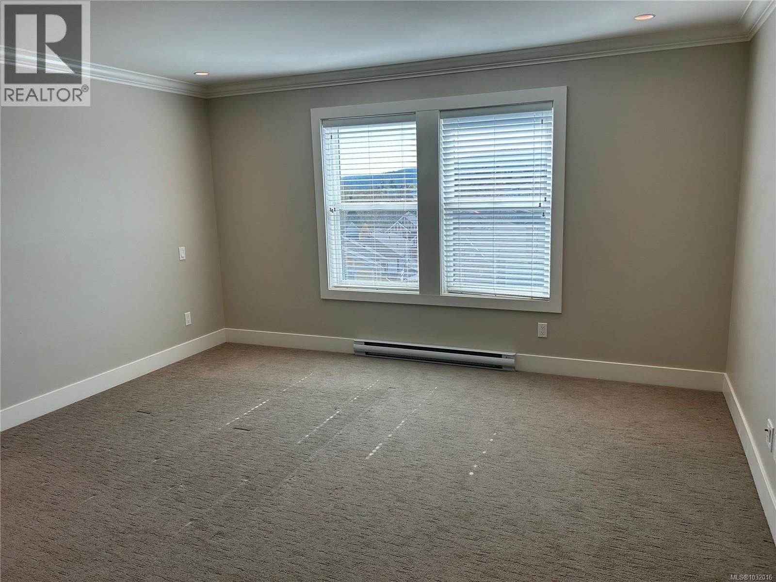 6568 FELDERHOF ROAD Image 22