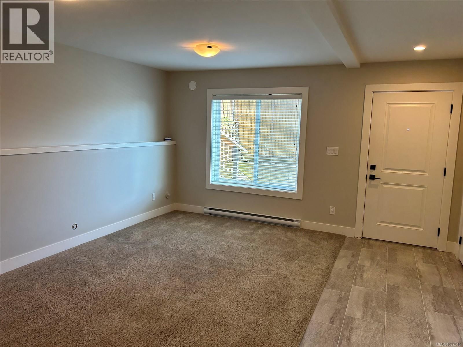 6568 FELDERHOF ROAD Image 29