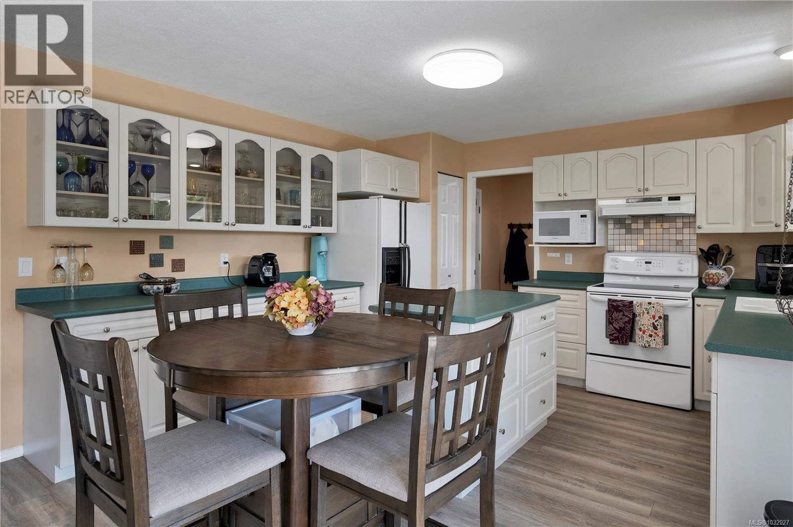 437 ROCKLAND ROAD Image 13