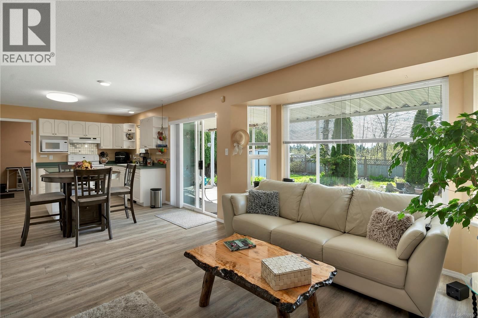 437 ROCKLAND ROAD Image 9