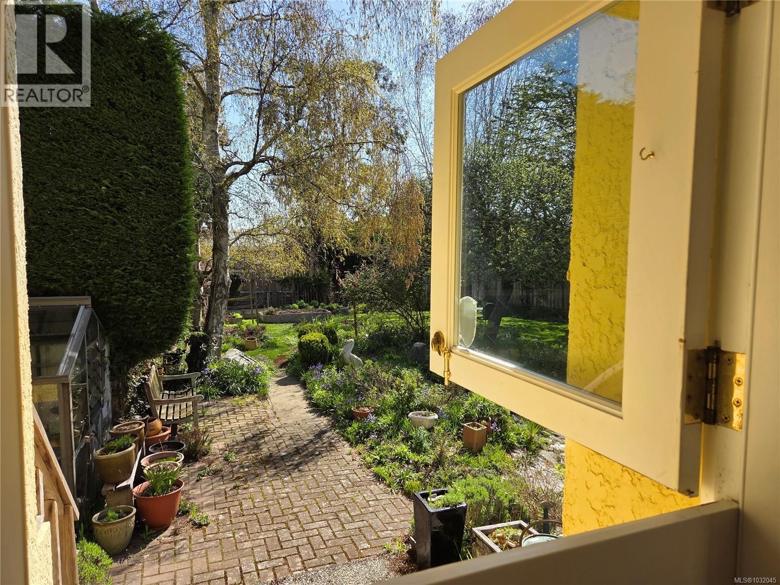 2125 HALL ROAD Image 11