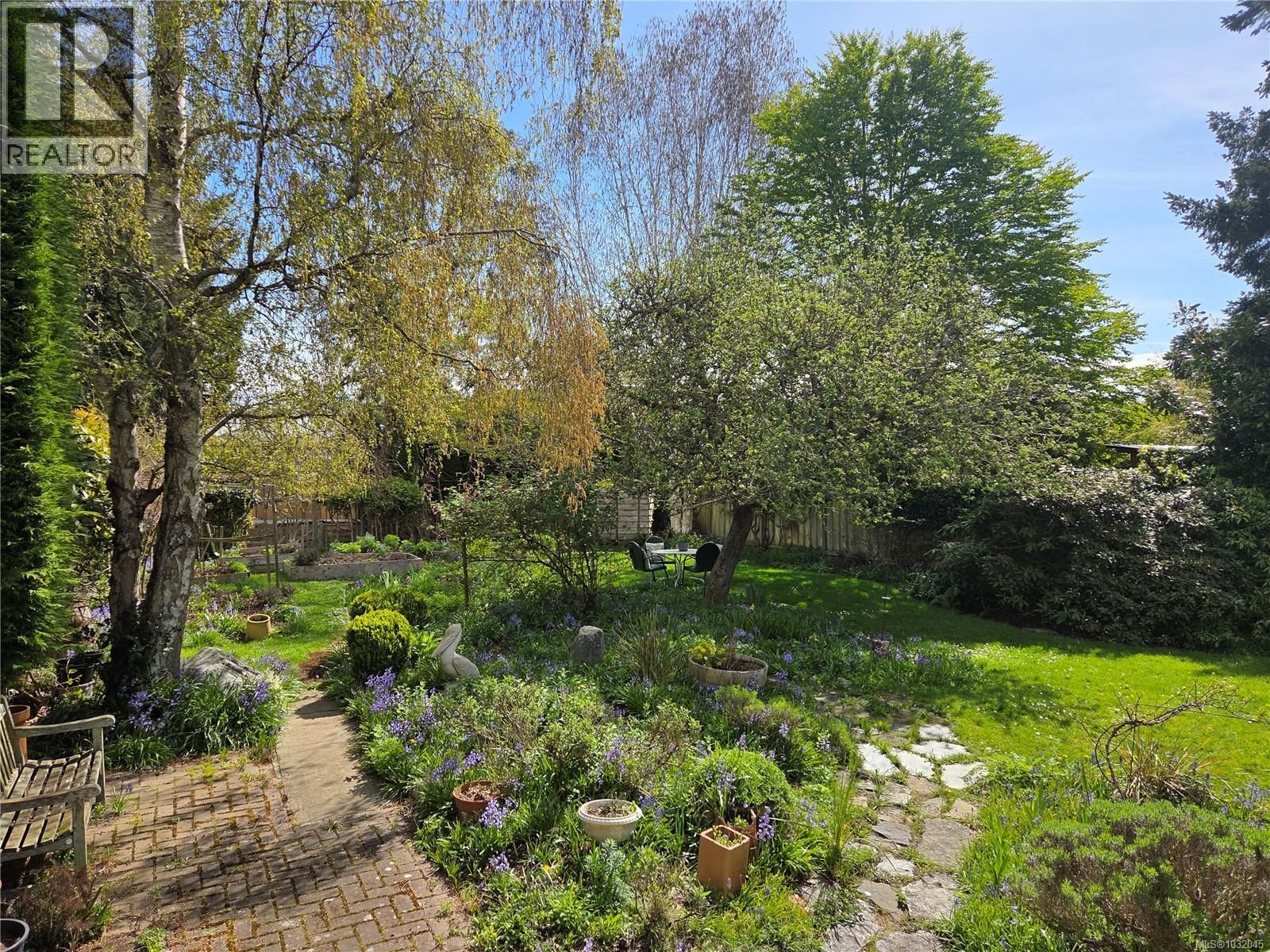 2125 HALL ROAD Image 12