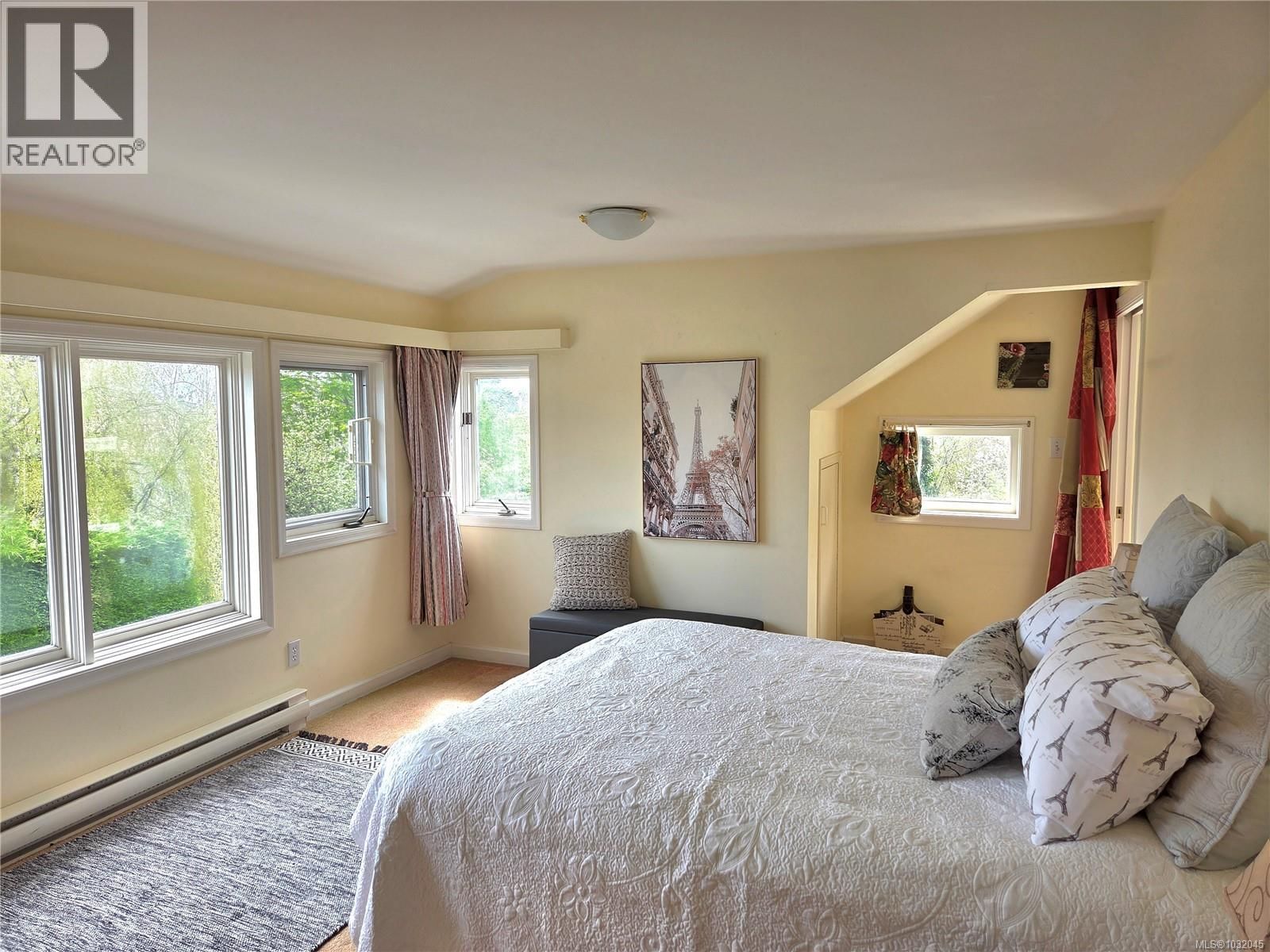 2125 HALL ROAD Image 19