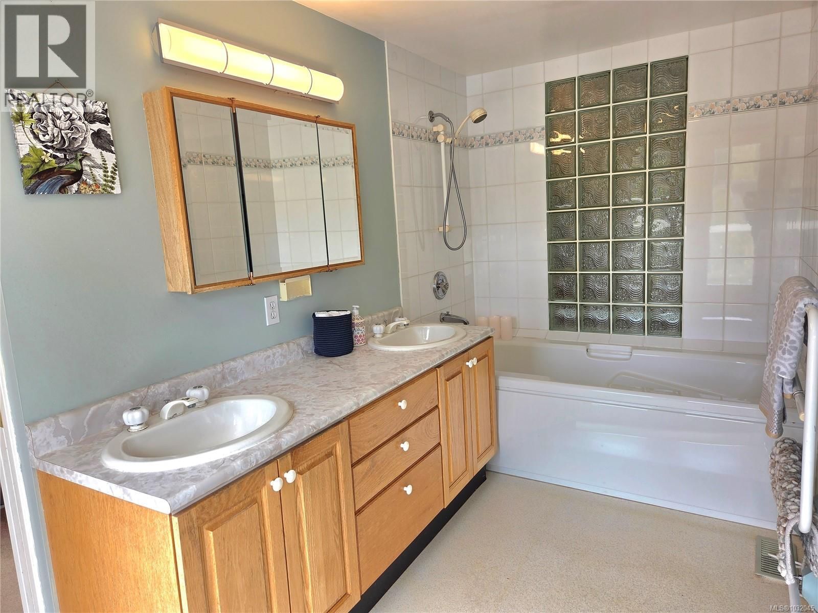 2125 HALL ROAD Image 20