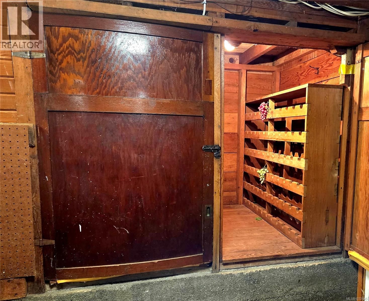 2125 HALL ROAD Image 25