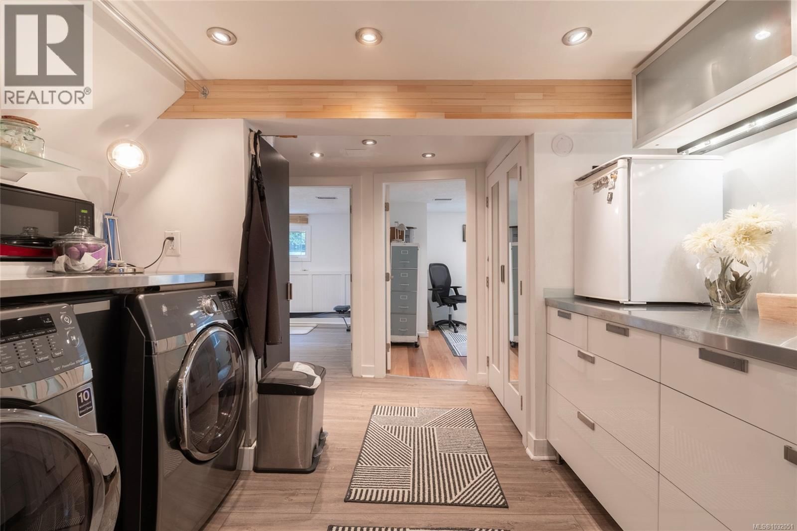 870 PENDENE PLACE Image 16