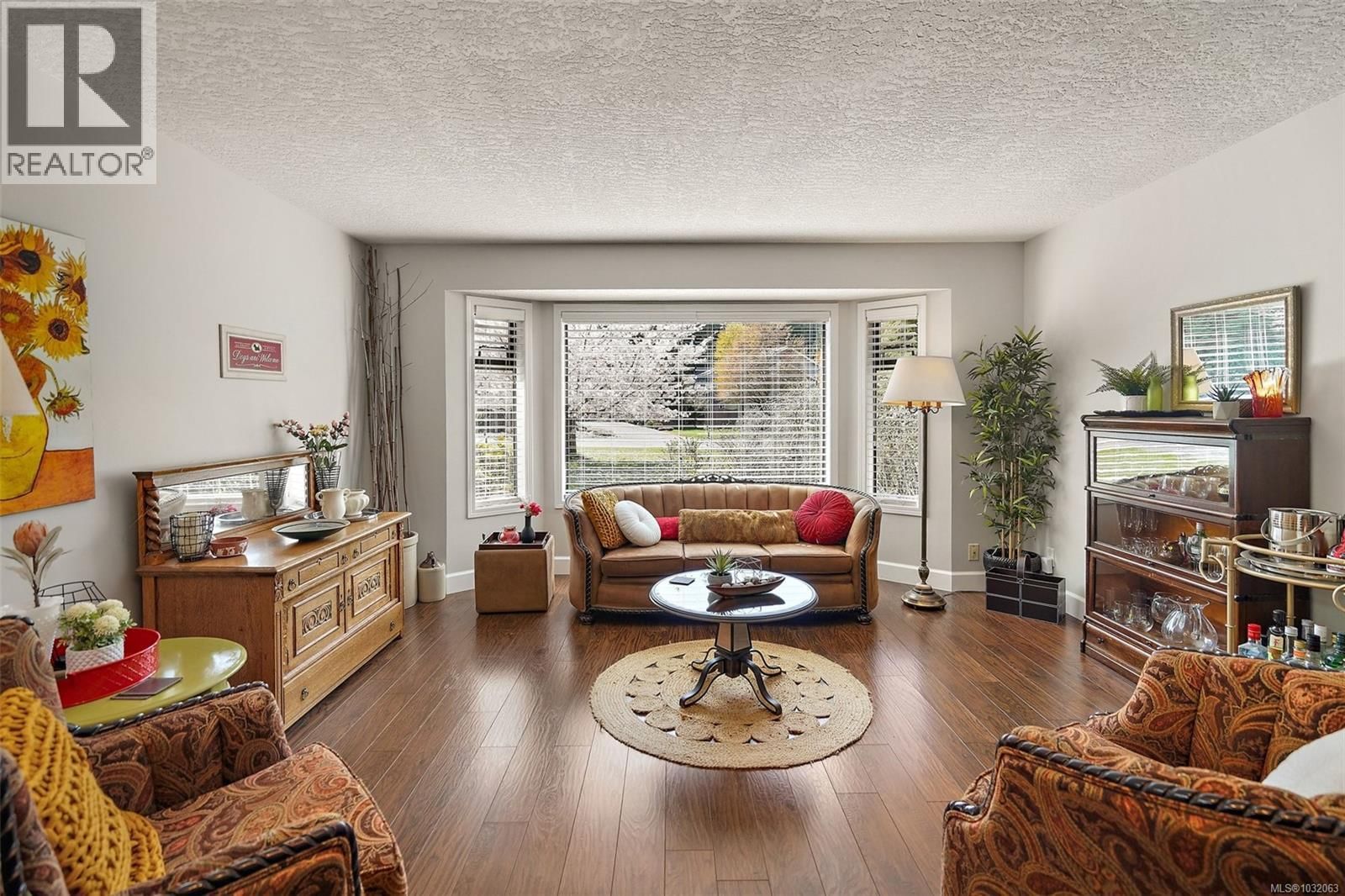 8636 SENTINEL PLACE Image 10