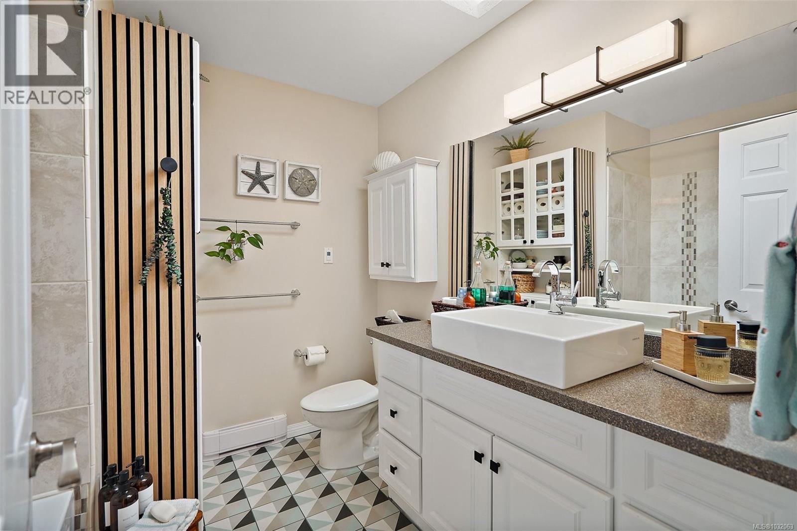 8636 SENTINEL PLACE Image 19