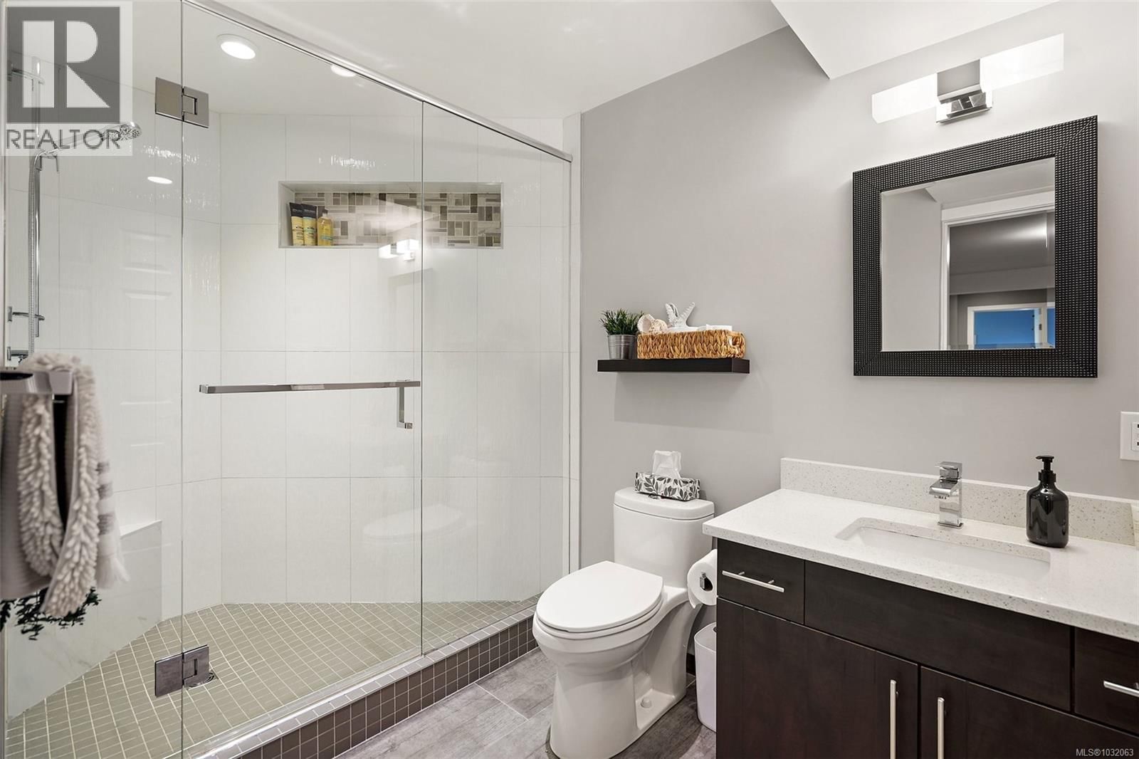 8636 SENTINEL PLACE Image 24