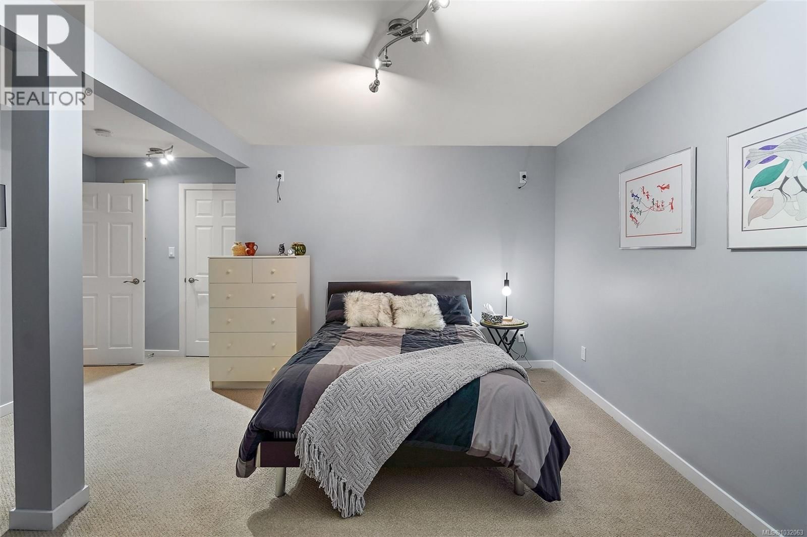 8636 SENTINEL PLACE Image 29