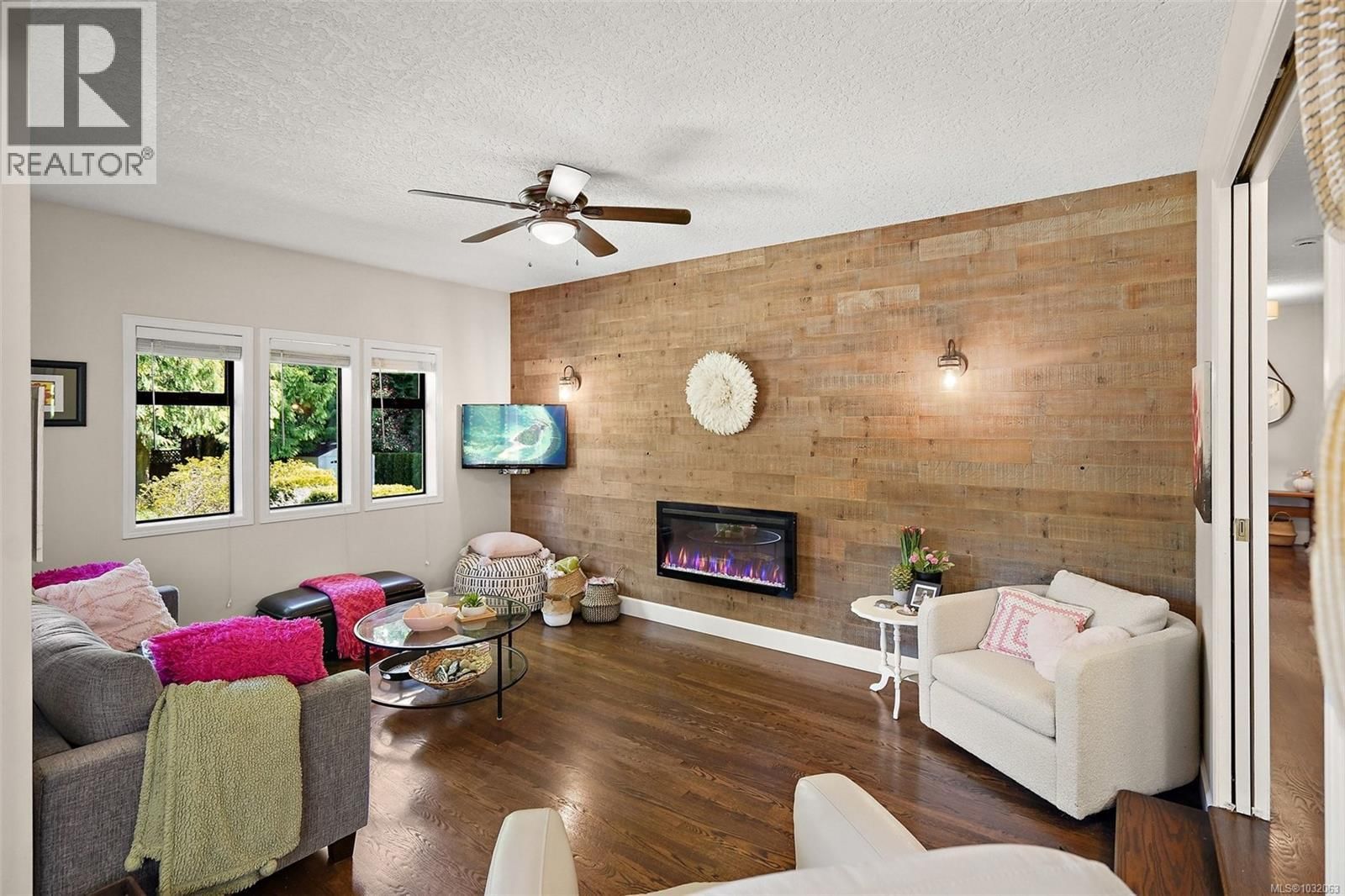 8636 SENTINEL PLACE Image 4