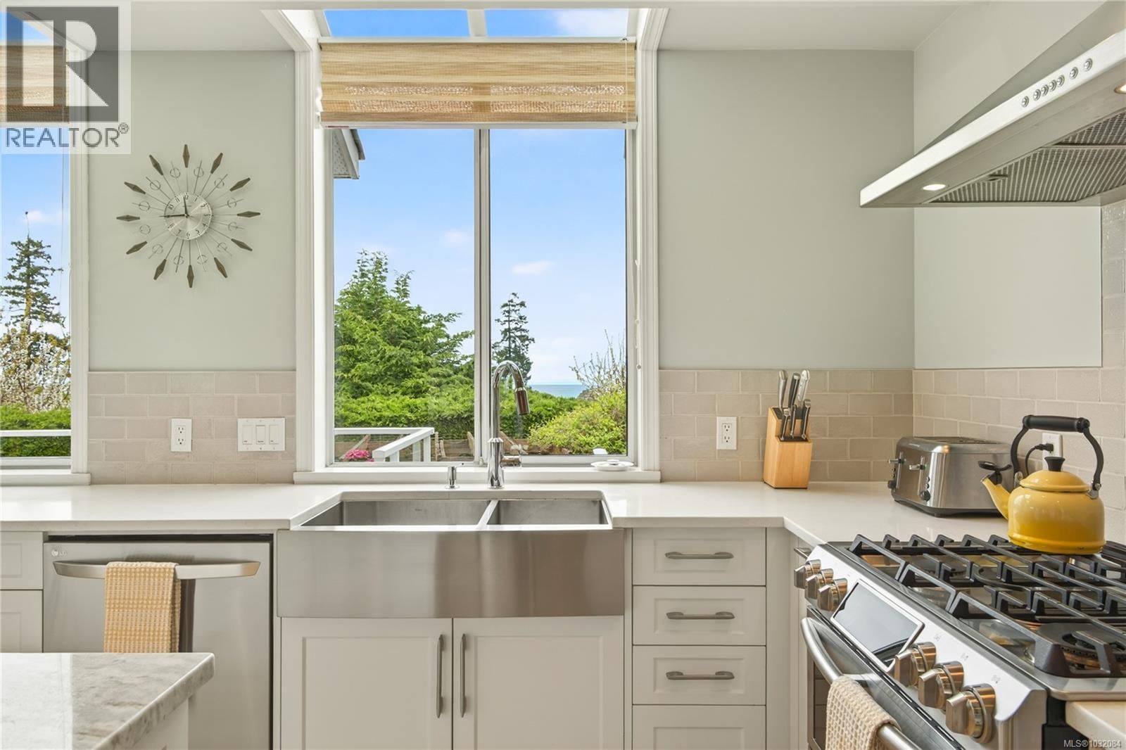 6342 CORFU DRIVE Image 33