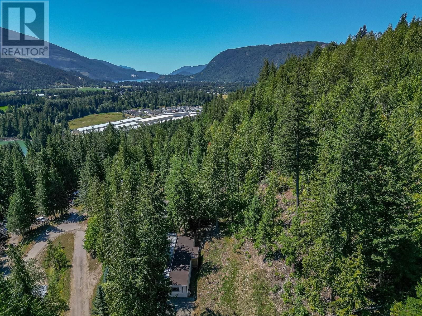 2036 Solsqua-Sicamous Road Unit# 9 Image 37