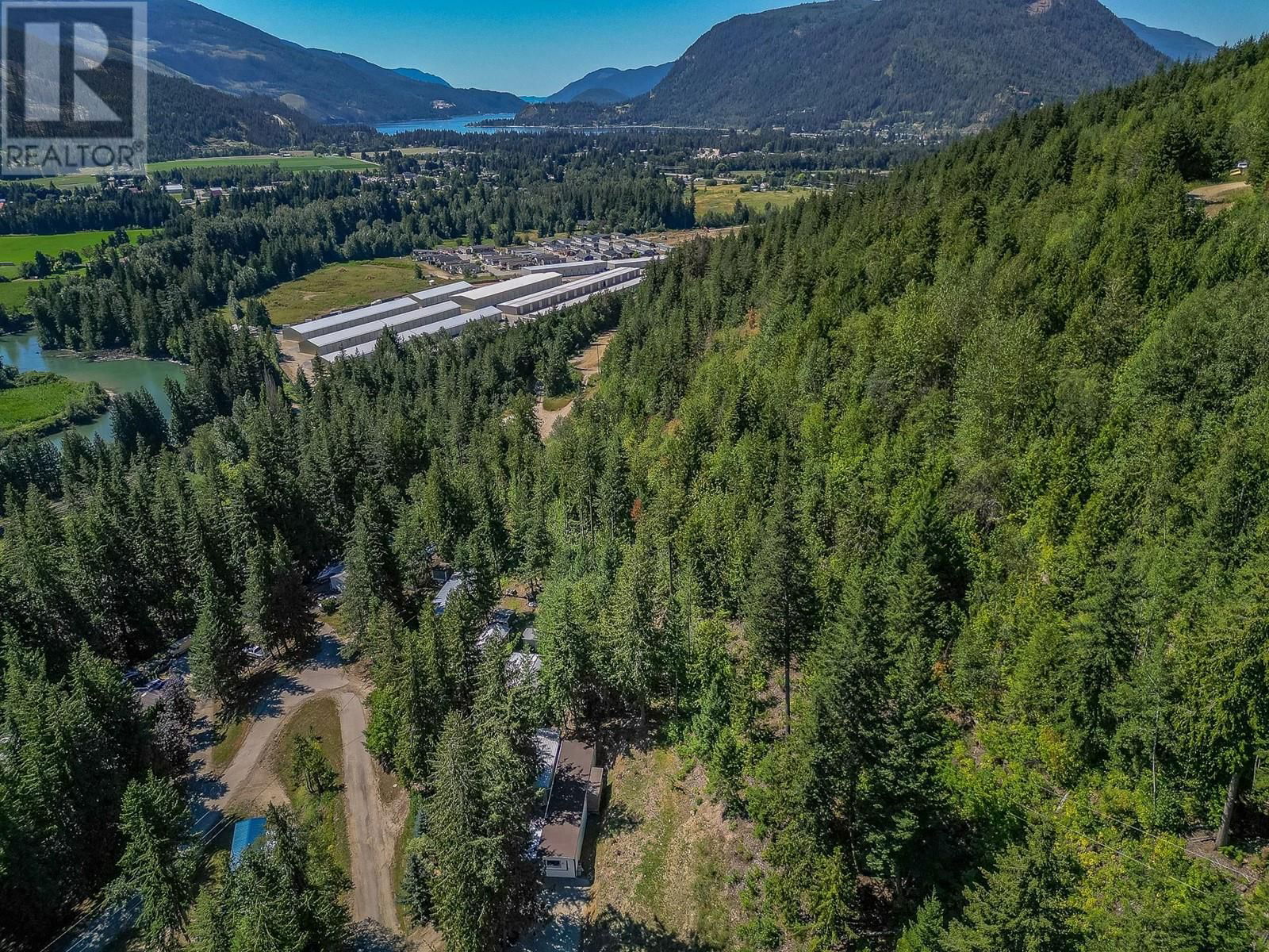 2036 Solsqua-Sicamous Road Unit# 9 Image 39