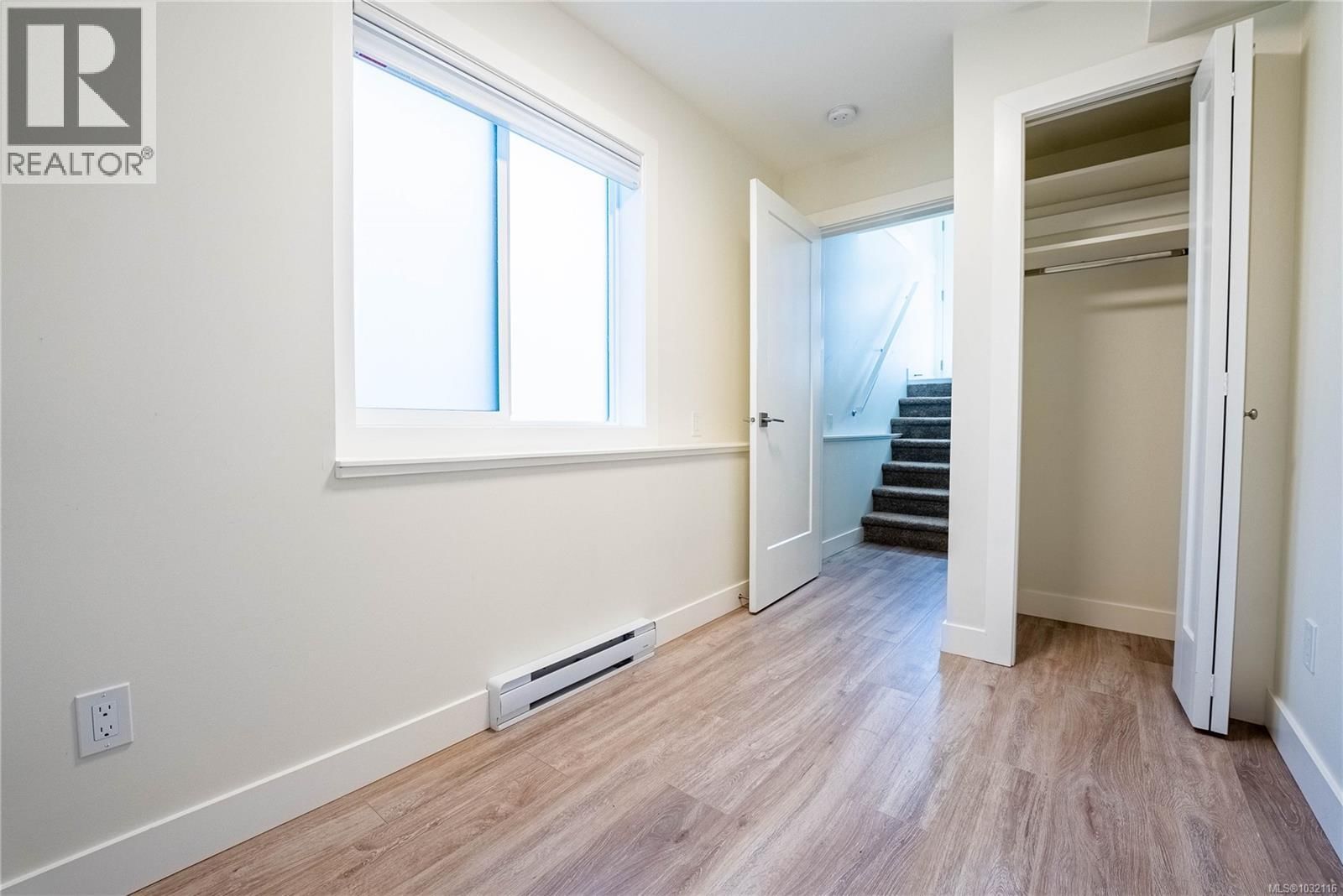 109 - 3429 HAPPY VALLEY ROAD Image 24