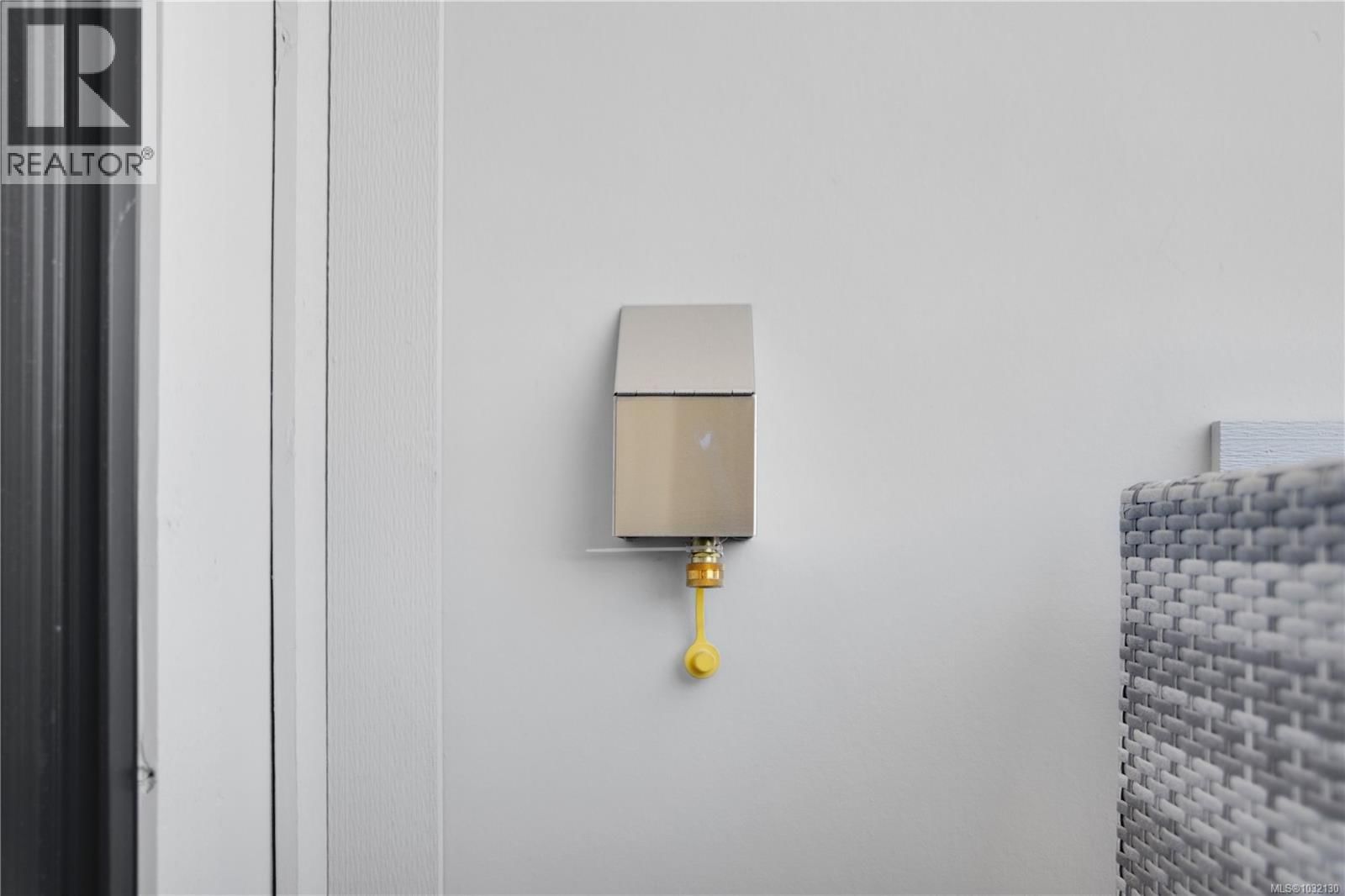 2821 CASTER PLACE Image 30