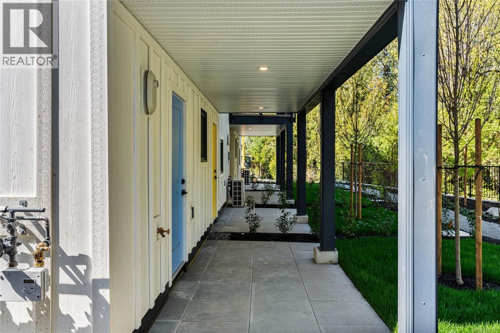 2821 CASTER PLACE Image 36