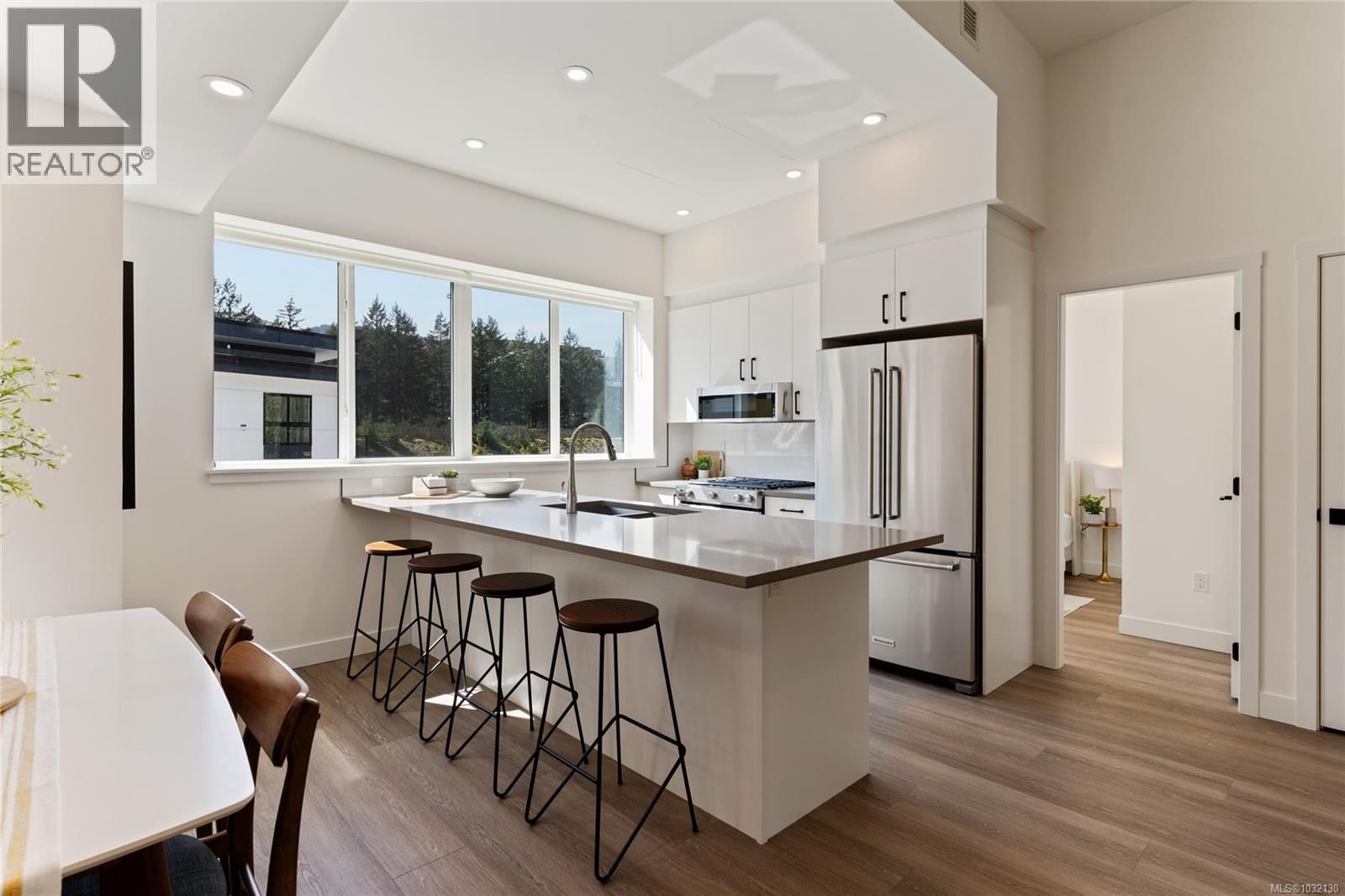 2821 CASTER PLACE Image 4