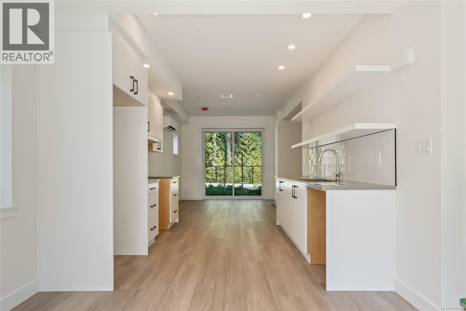 2821 CASTER PLACE Image 41