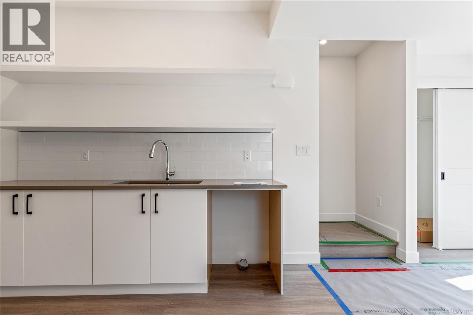 2821 CASTER PLACE Image 42