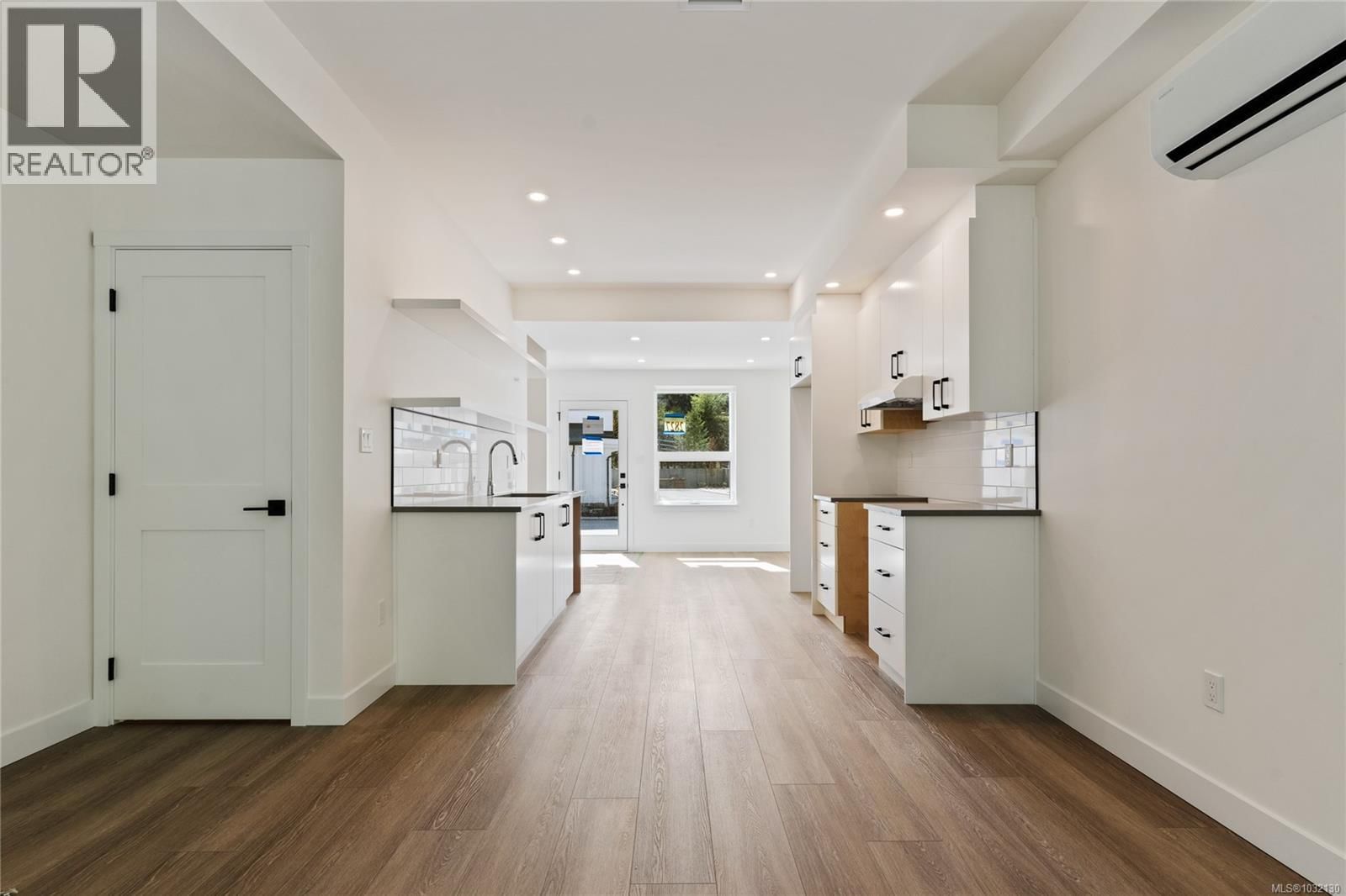 2821 CASTER PLACE Image 46