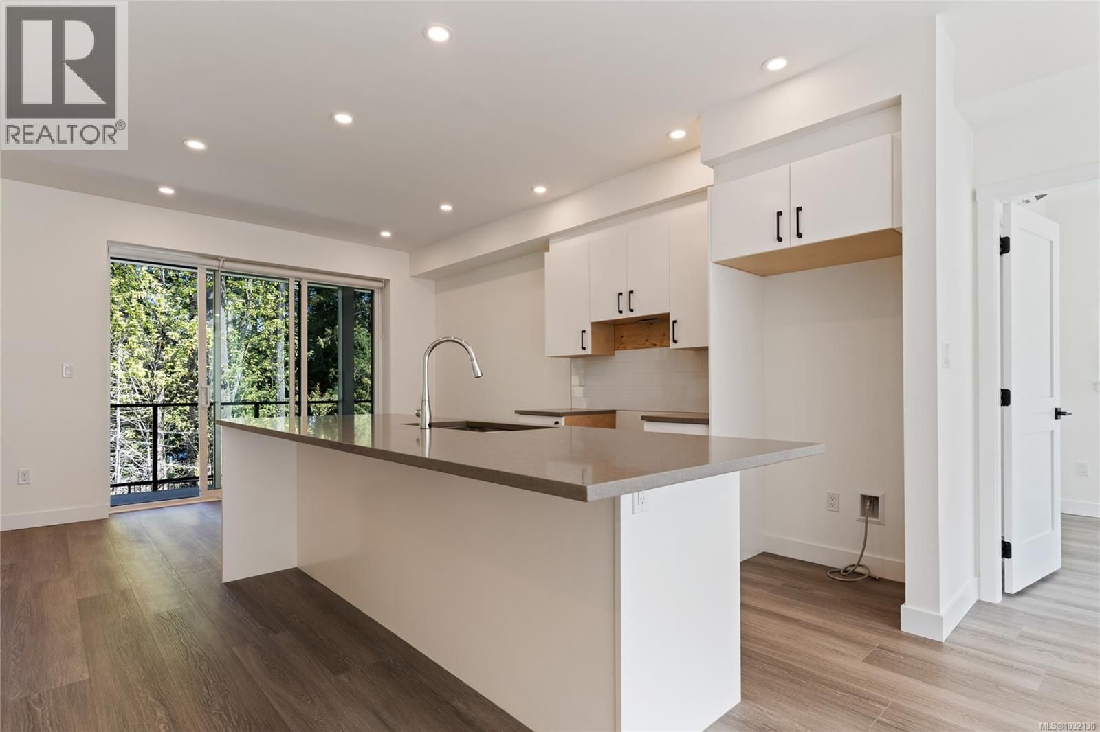 2821 CASTER PLACE Image 49