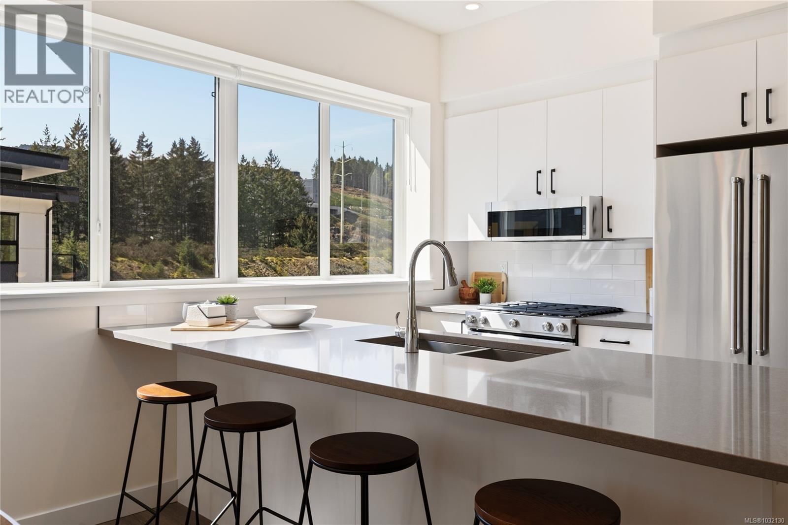 2821 CASTER PLACE Image 6