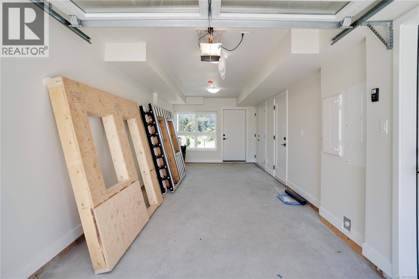 2821 CASTER PLACE Image 65