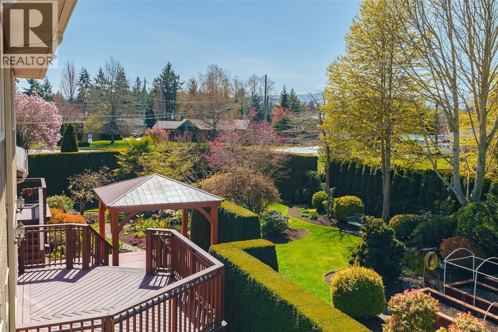 823 Glenhale Crescent property photo