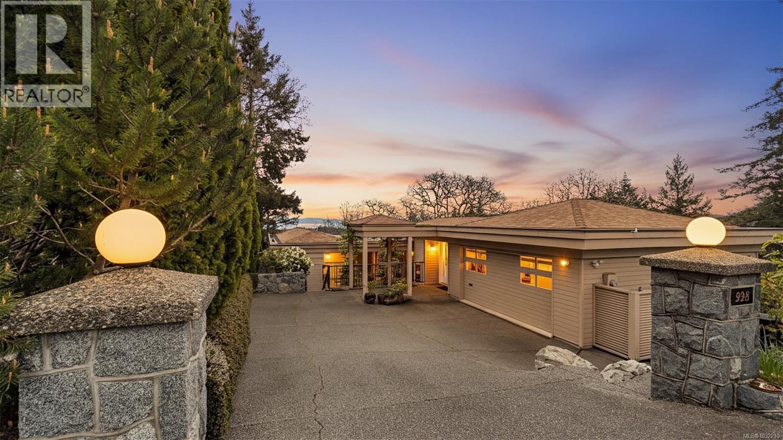 928 Cobblestone Lane