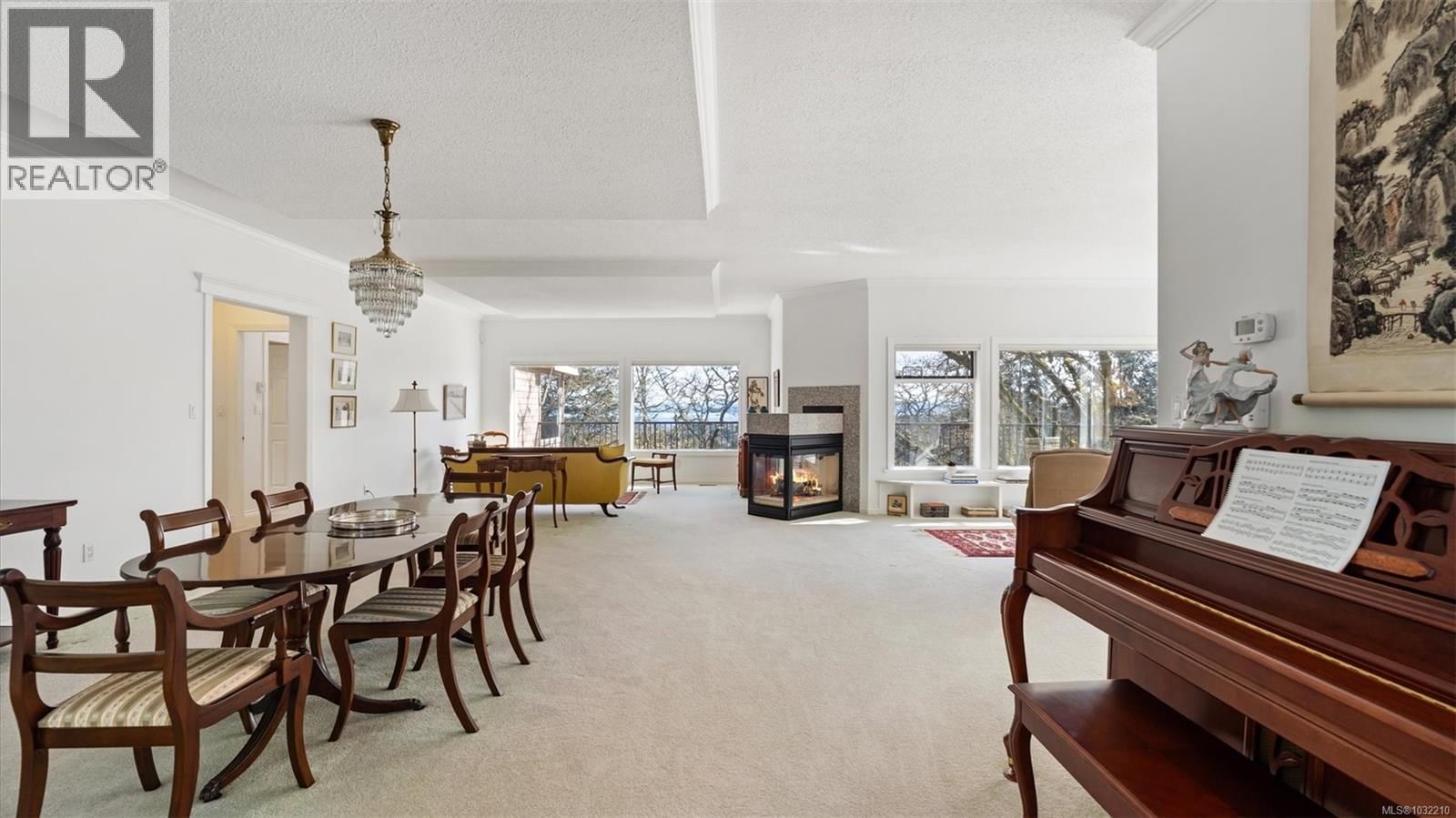 928 Cobblestone Lane property photo