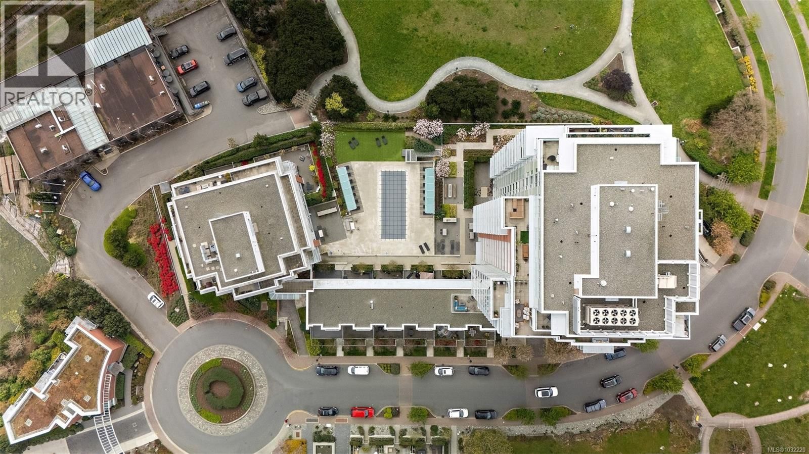 103 - 70 SAGHALIE ROAD Image 2