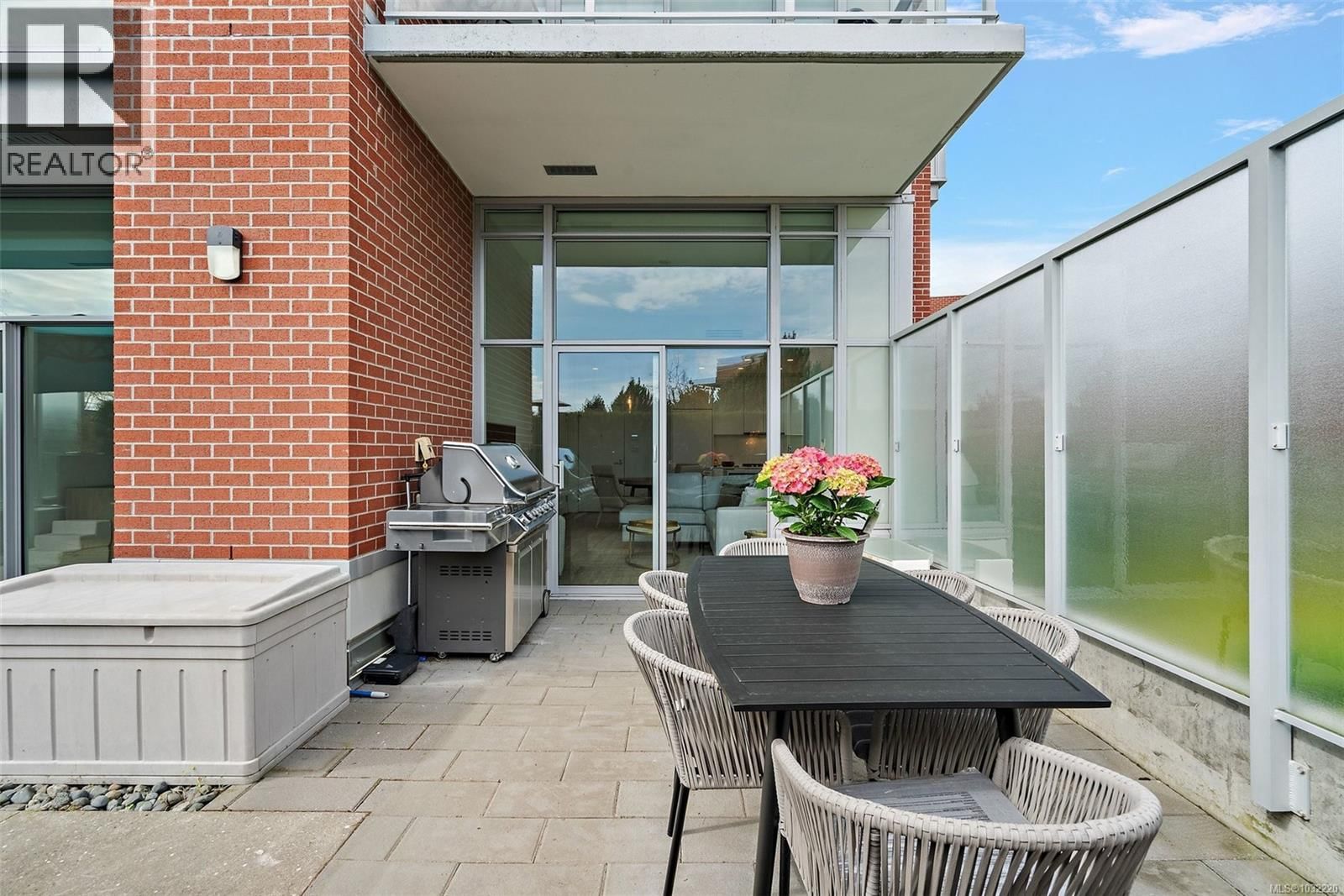 103 - 70 SAGHALIE ROAD Image 25