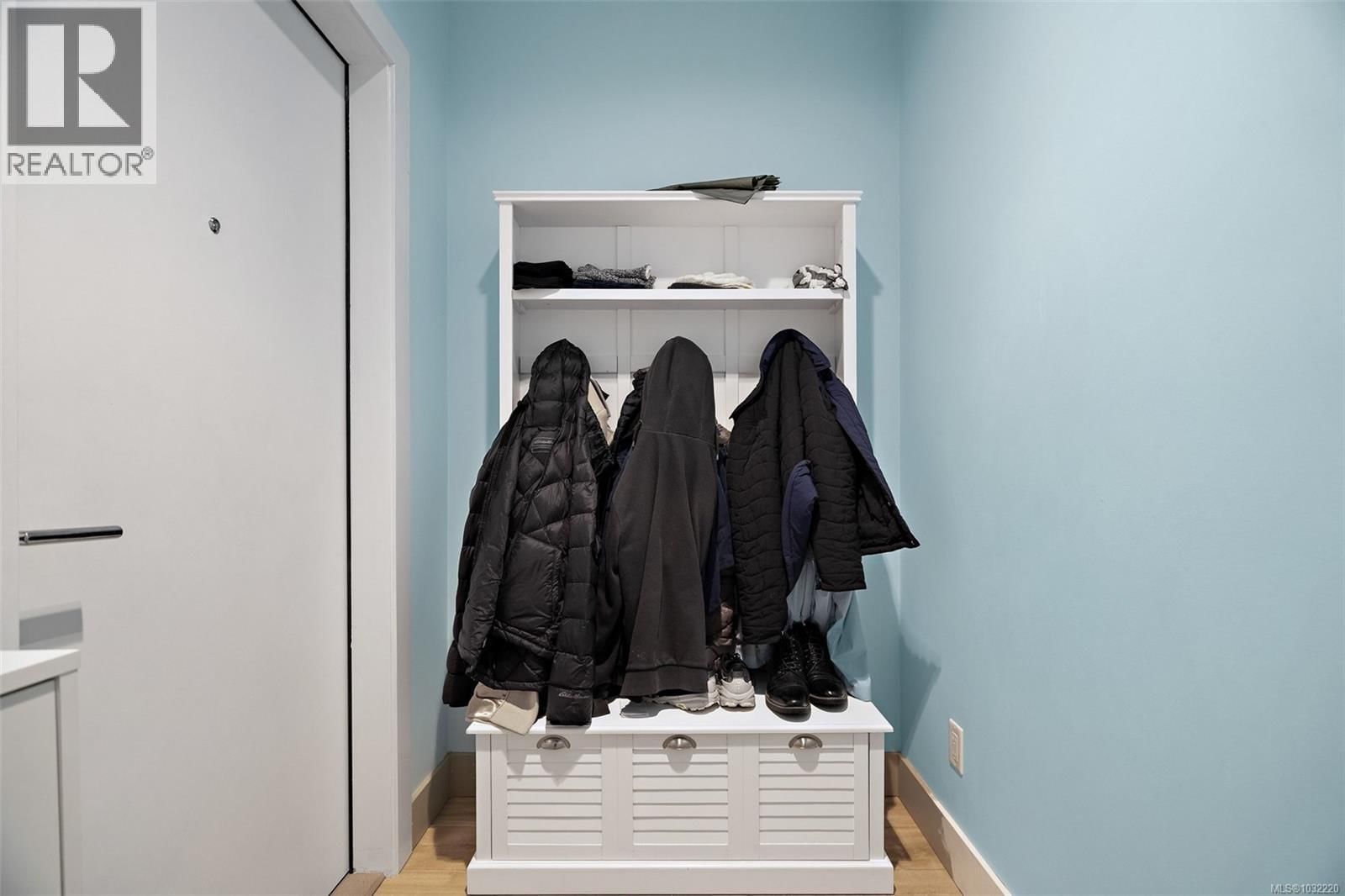 103 - 70 SAGHALIE ROAD Image 28