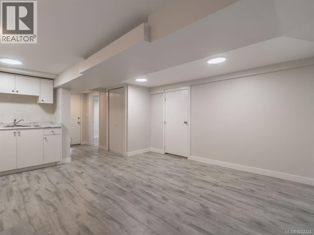 18 GILLESPIE STREET SOUTH Image 21