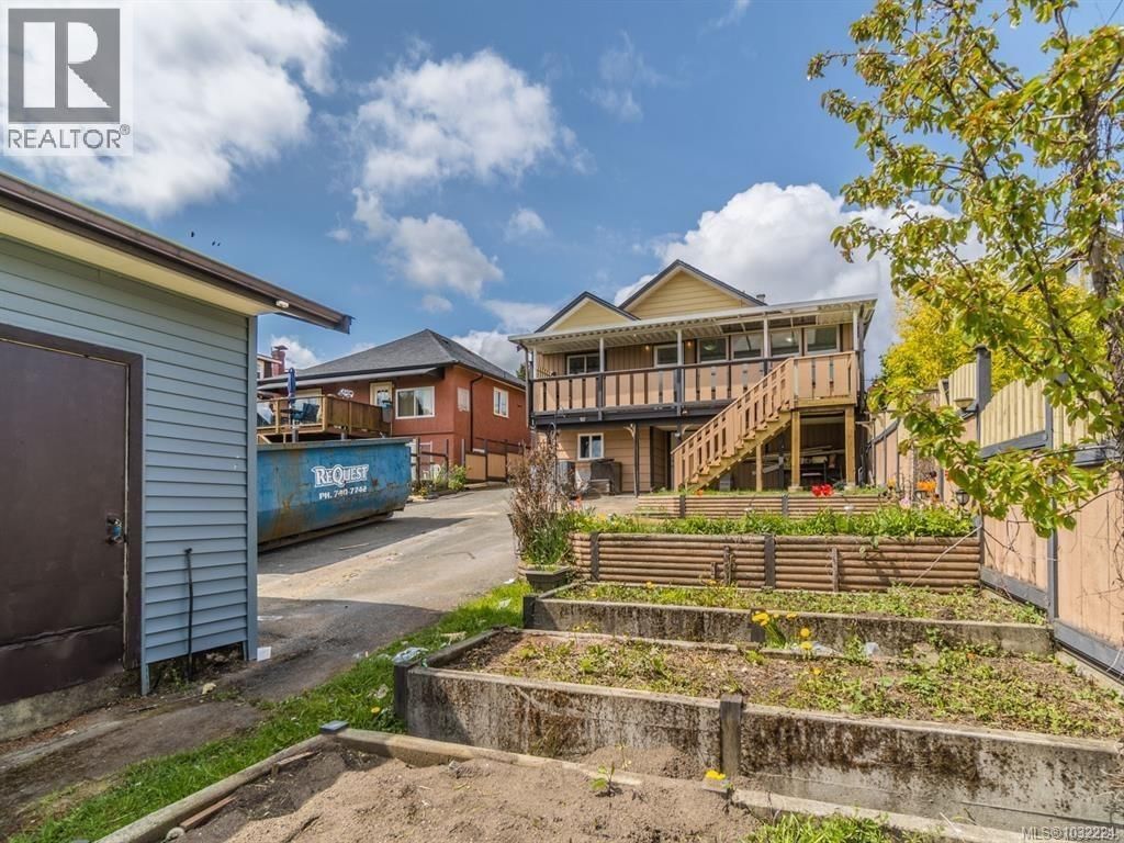 18 GILLESPIE STREET SOUTH Image 30