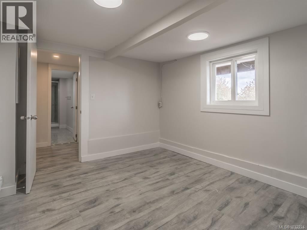 18 GILLESPIE STREET SOUTH Image 33